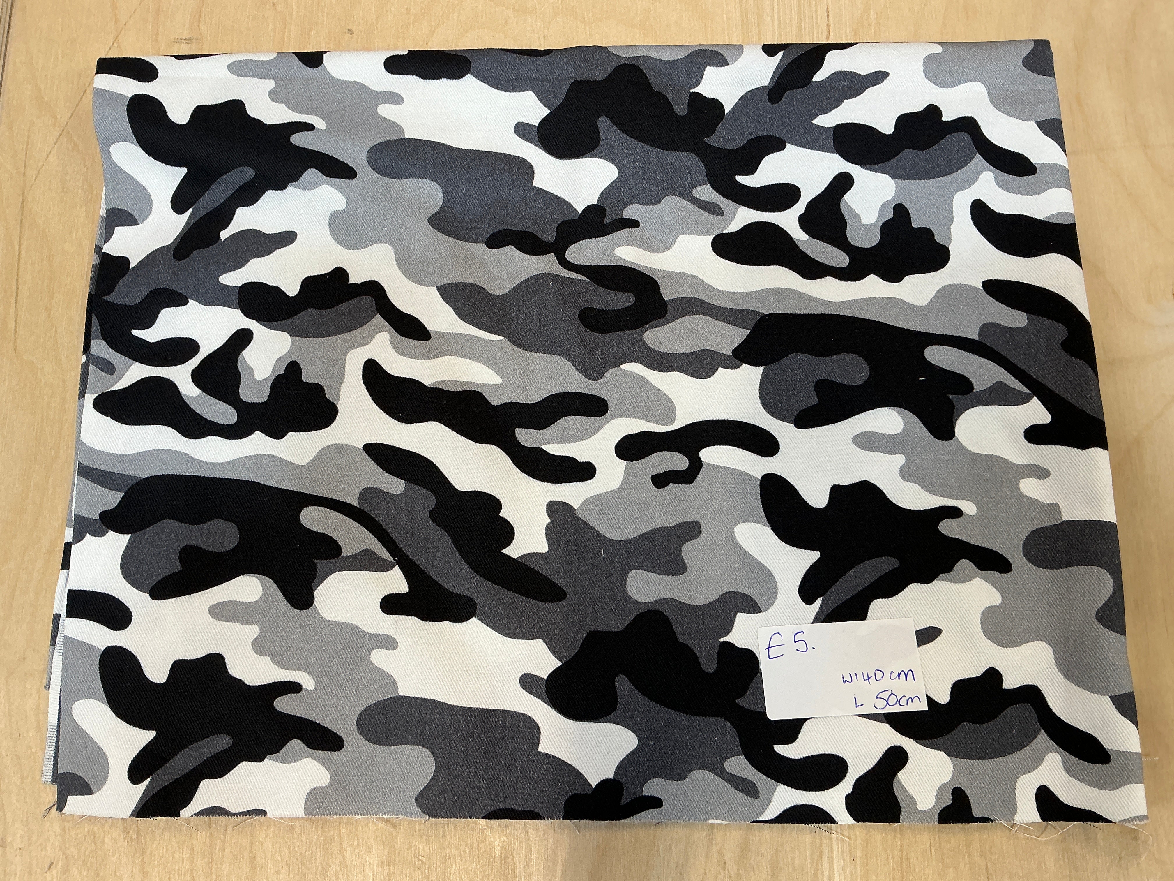 Remnant - L50cm x W140cm Camouflage Black/White Cotton Twill/Panama