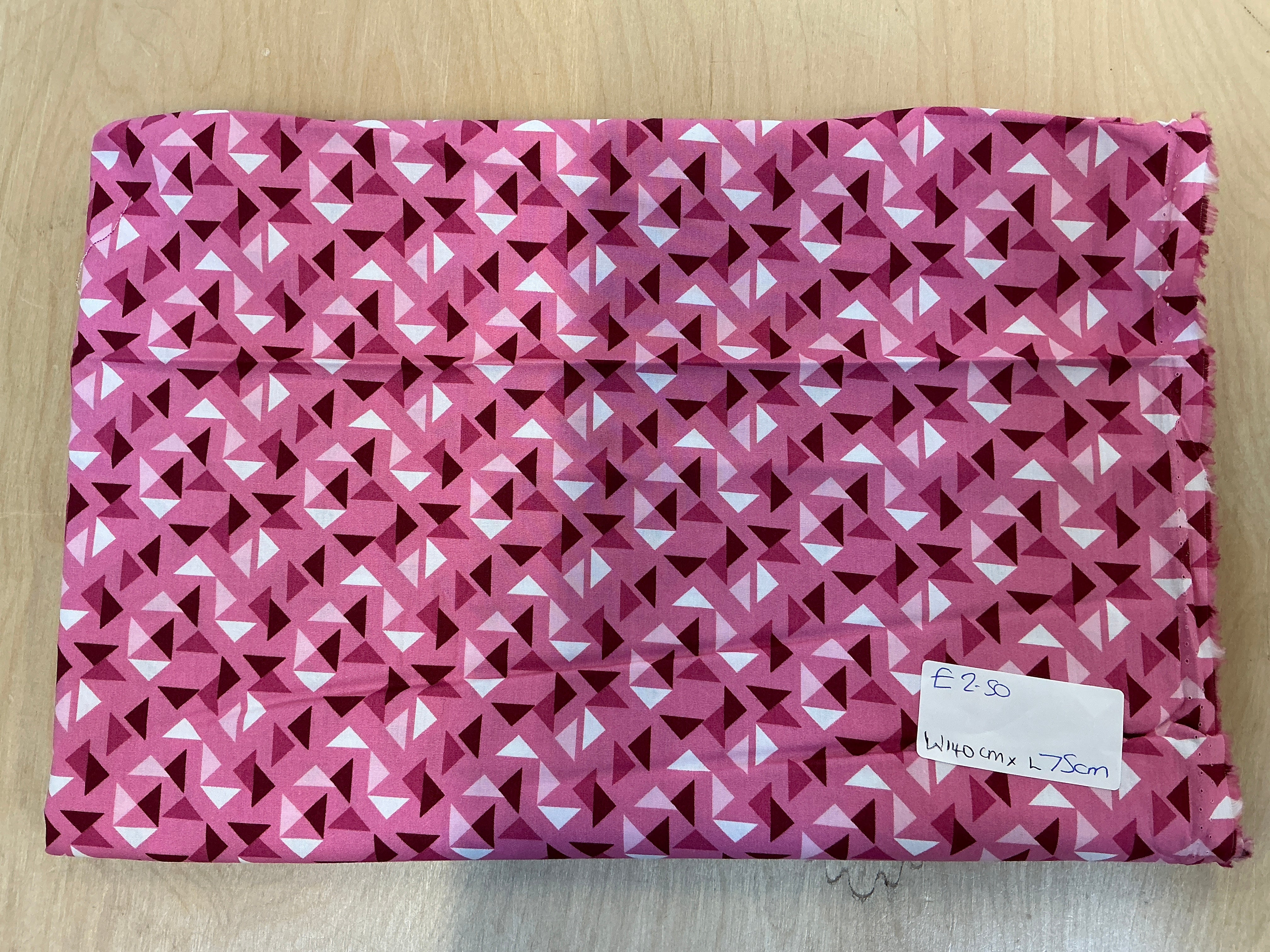 REMNANT  - L75cm x W140cm Pink Triangles Cotton Poplin