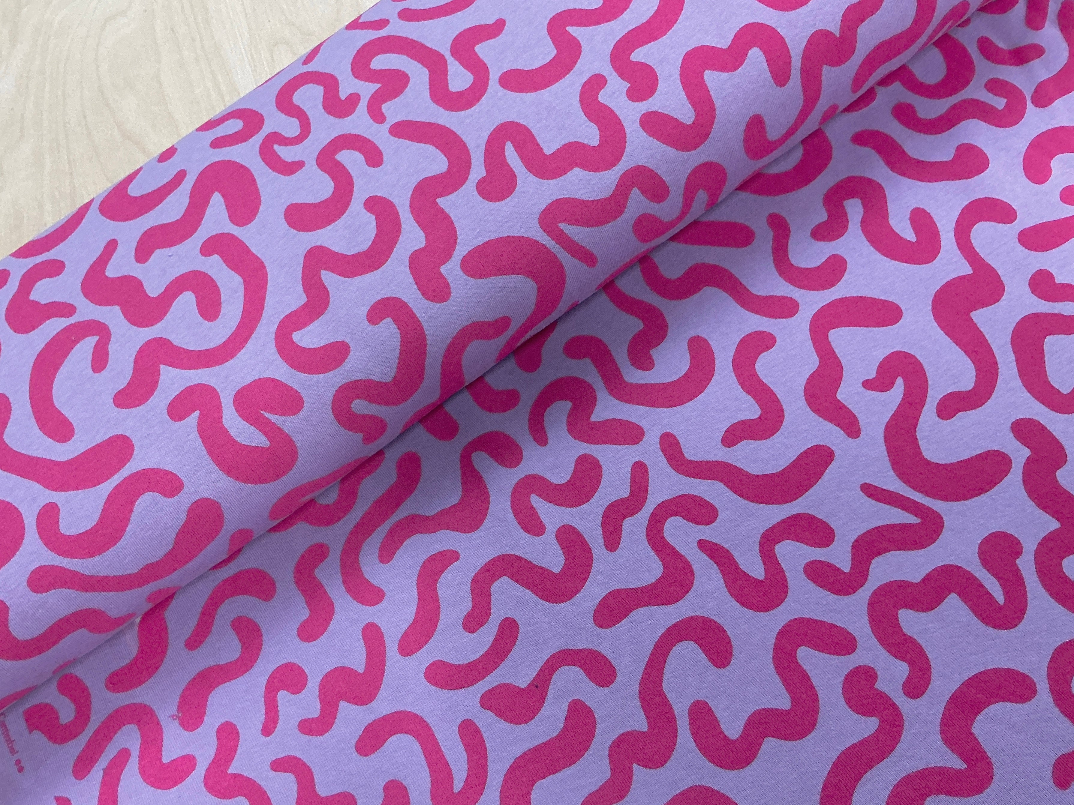 FLAWED - Abstract Swirl Jogging