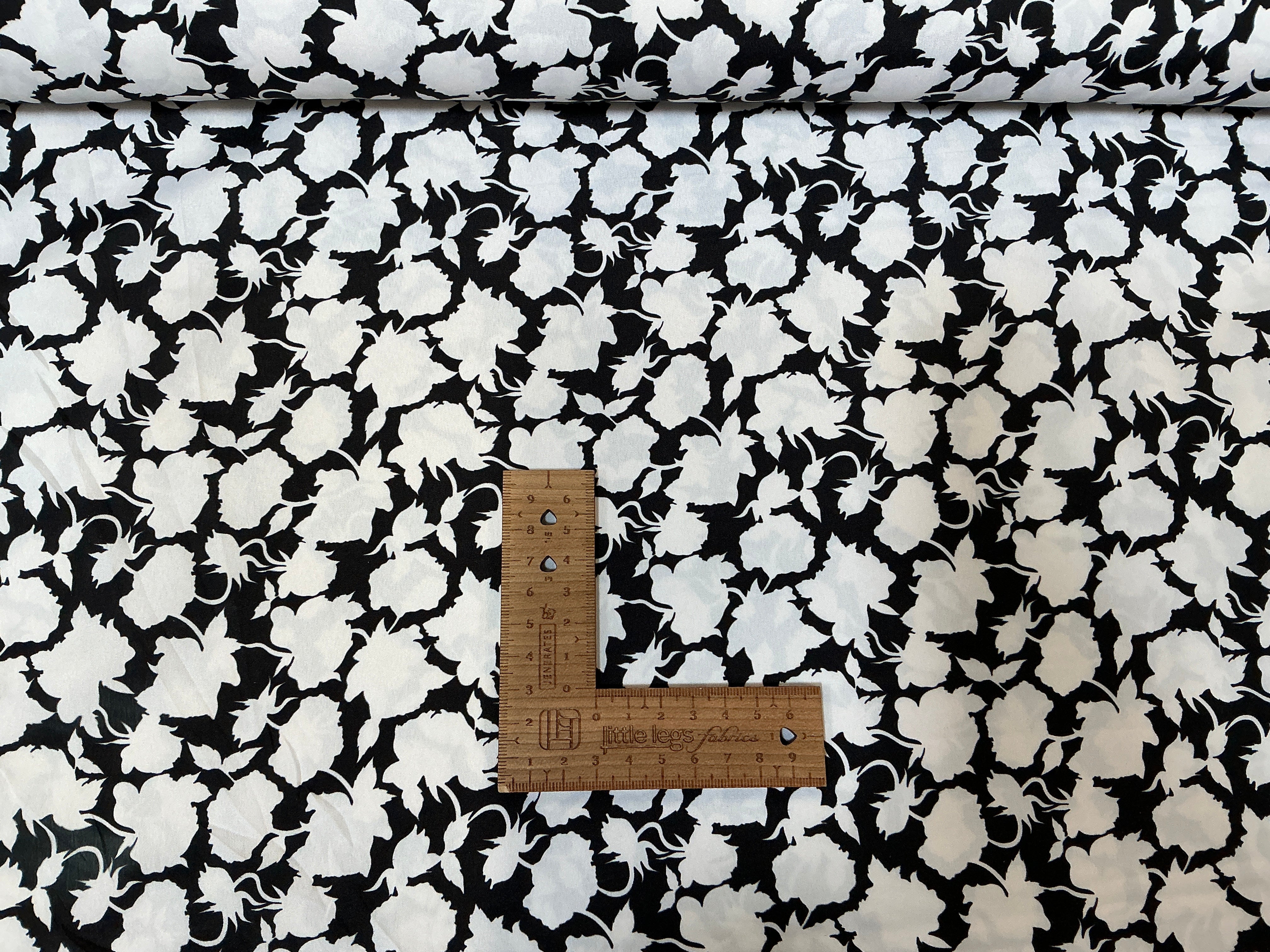 Black and White Abstract Poly Crêpe