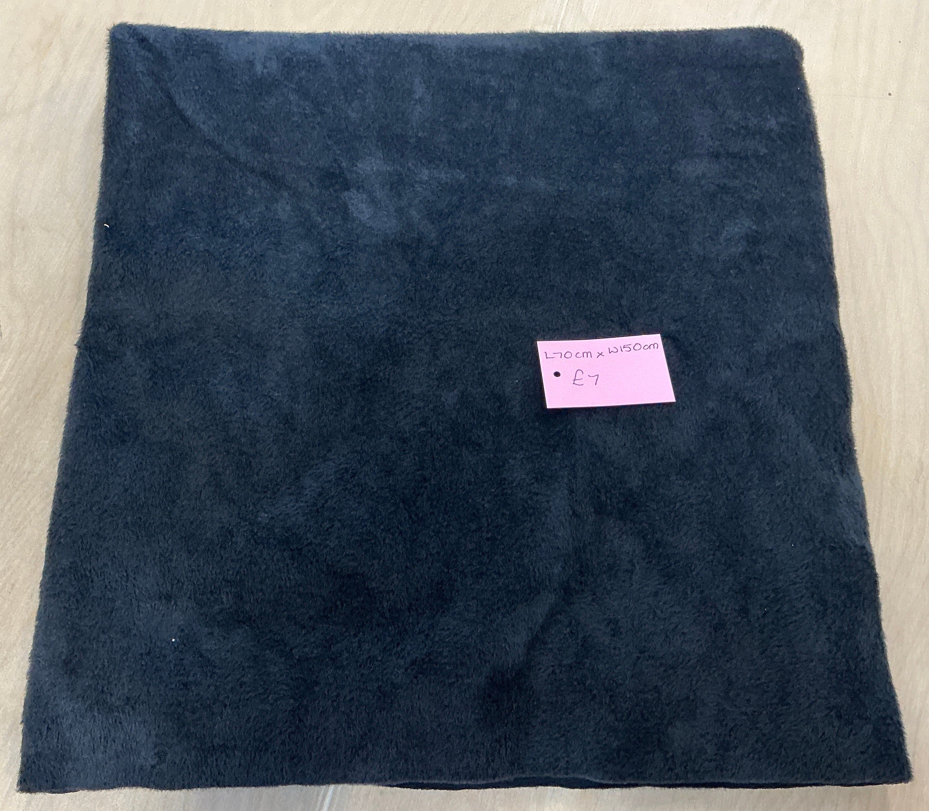 REMNANT  - L70cm x W150cm Black Alpine Fleece