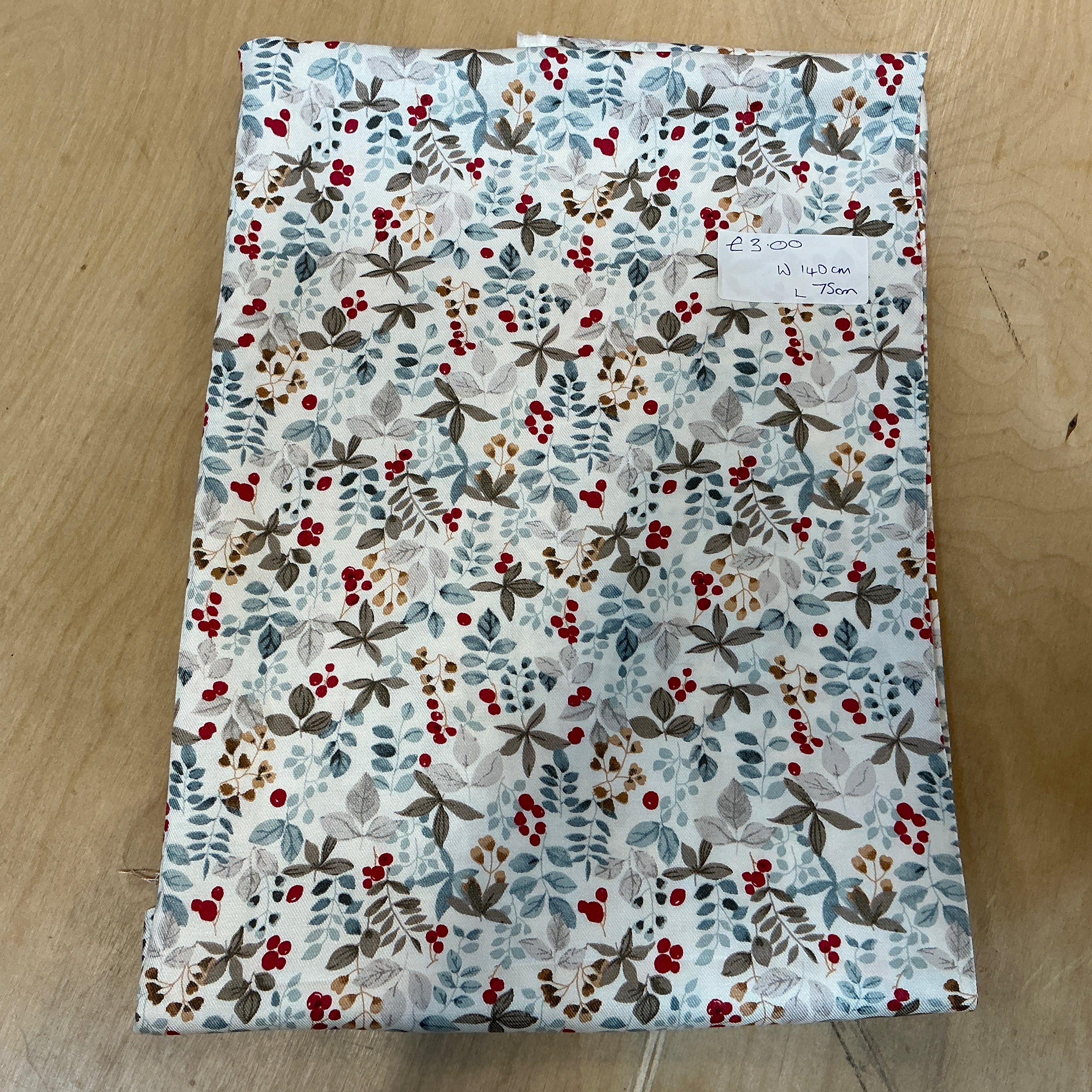 Remnant - L75cm x W140cm Autumn Berries Cotton Twill