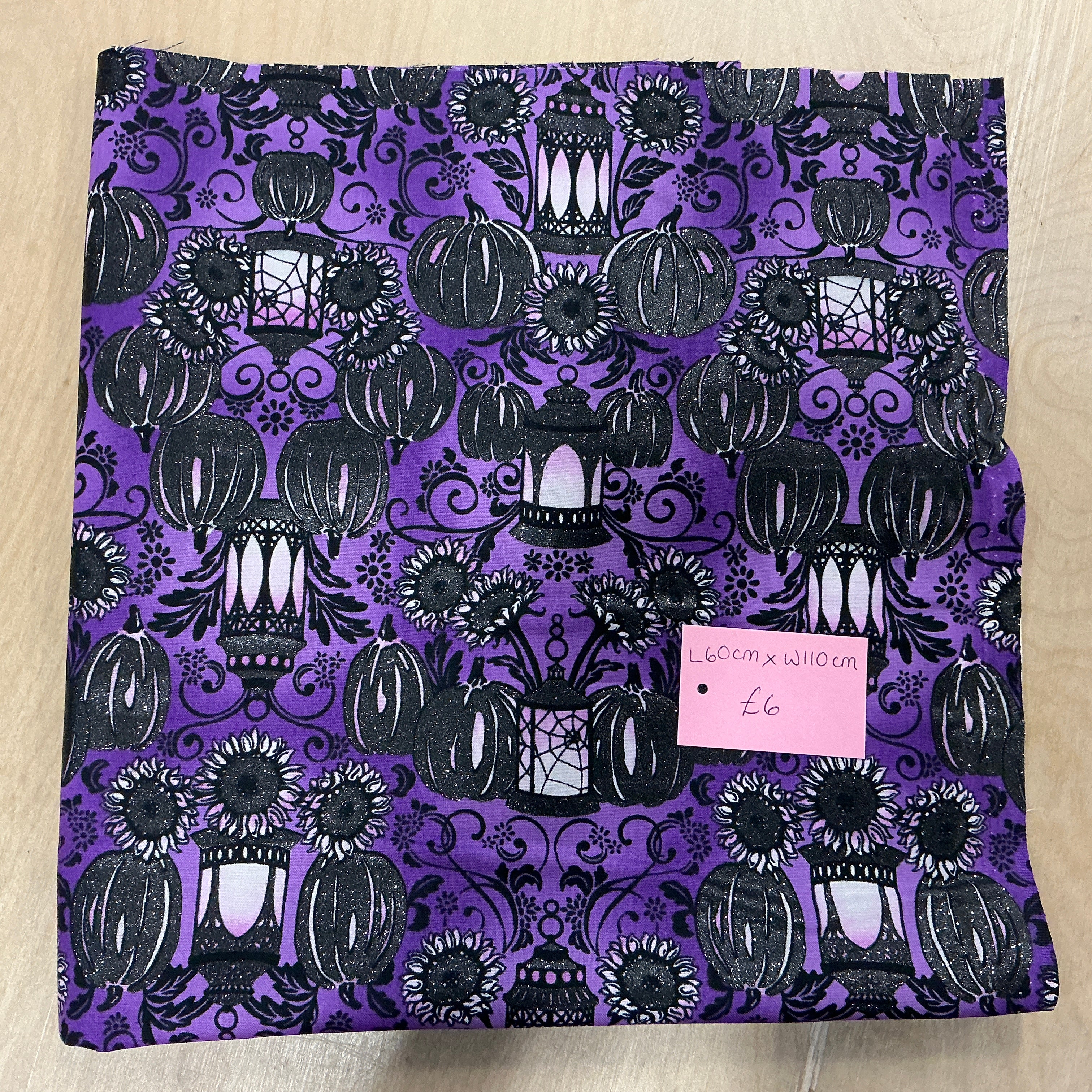 REMNANT  - L60cm x W110cm Halloween Glitter Lanterns Cotton