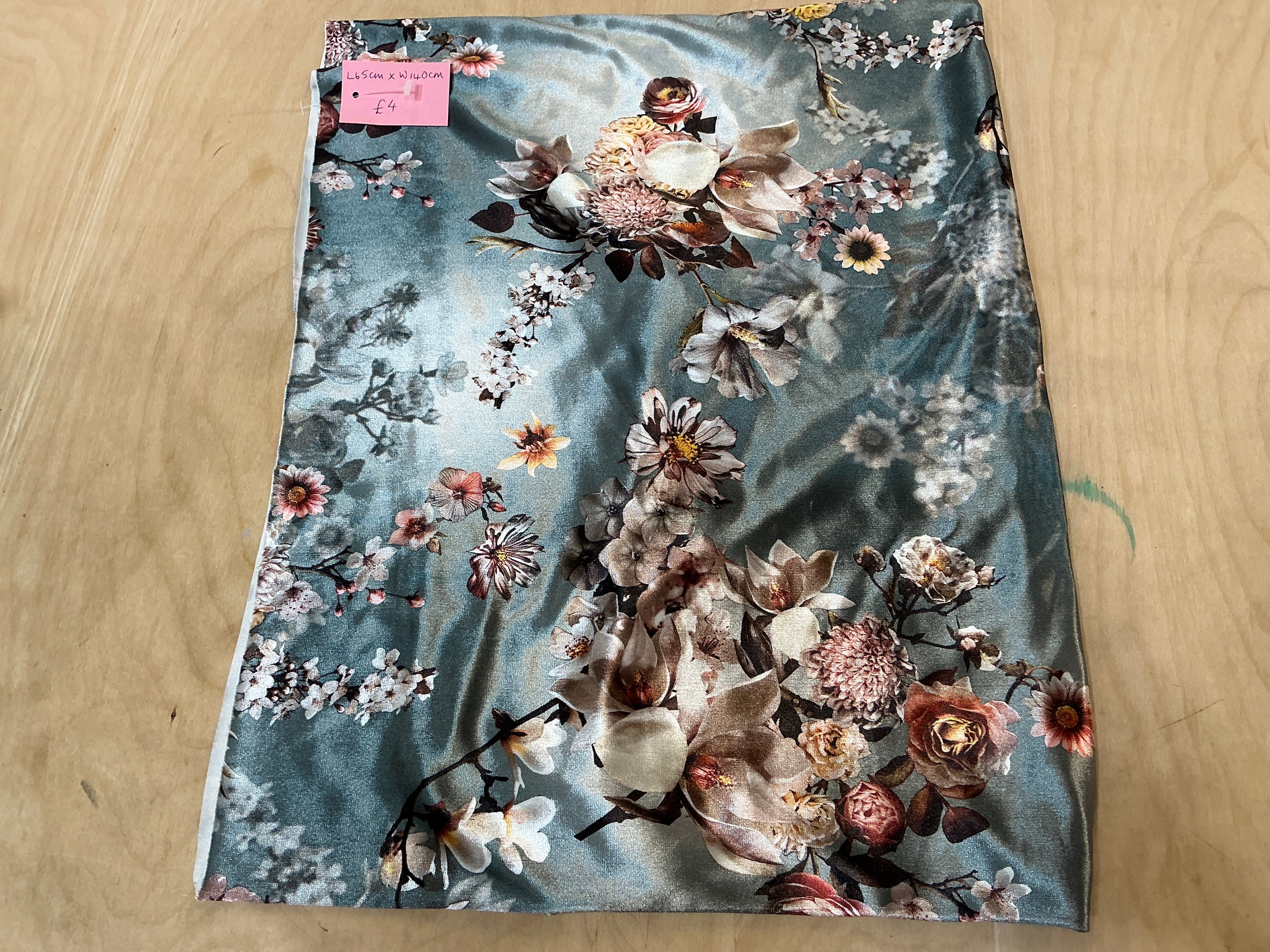 REMNANT - L65cm x W140cm Printed Floral Stretch Velvet