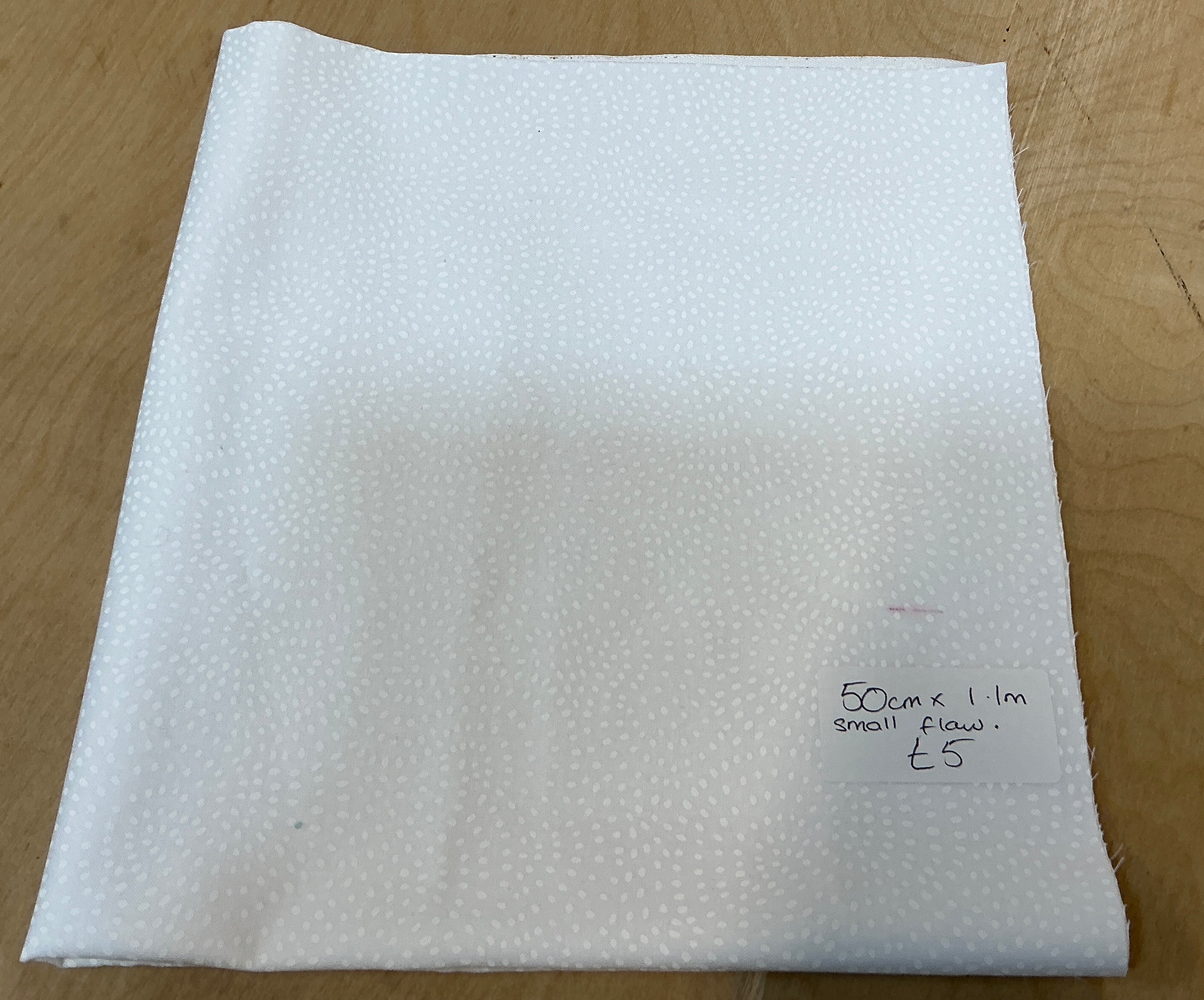 Remnant - (FLAWED) L50cm x W1.1M White on White Twist Cotton