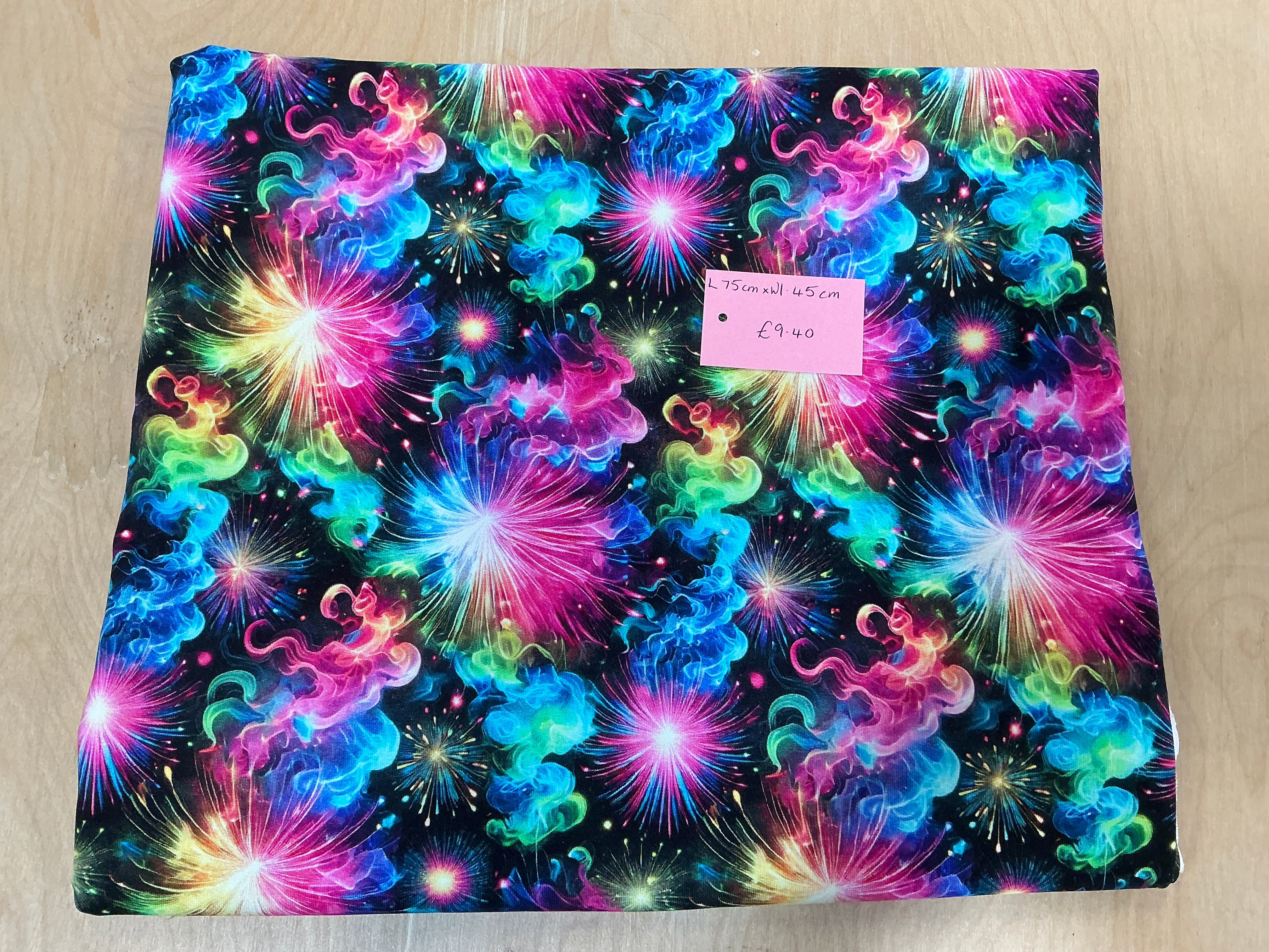 REMNANT - L75cm x W1.45cm Firework French Terry
