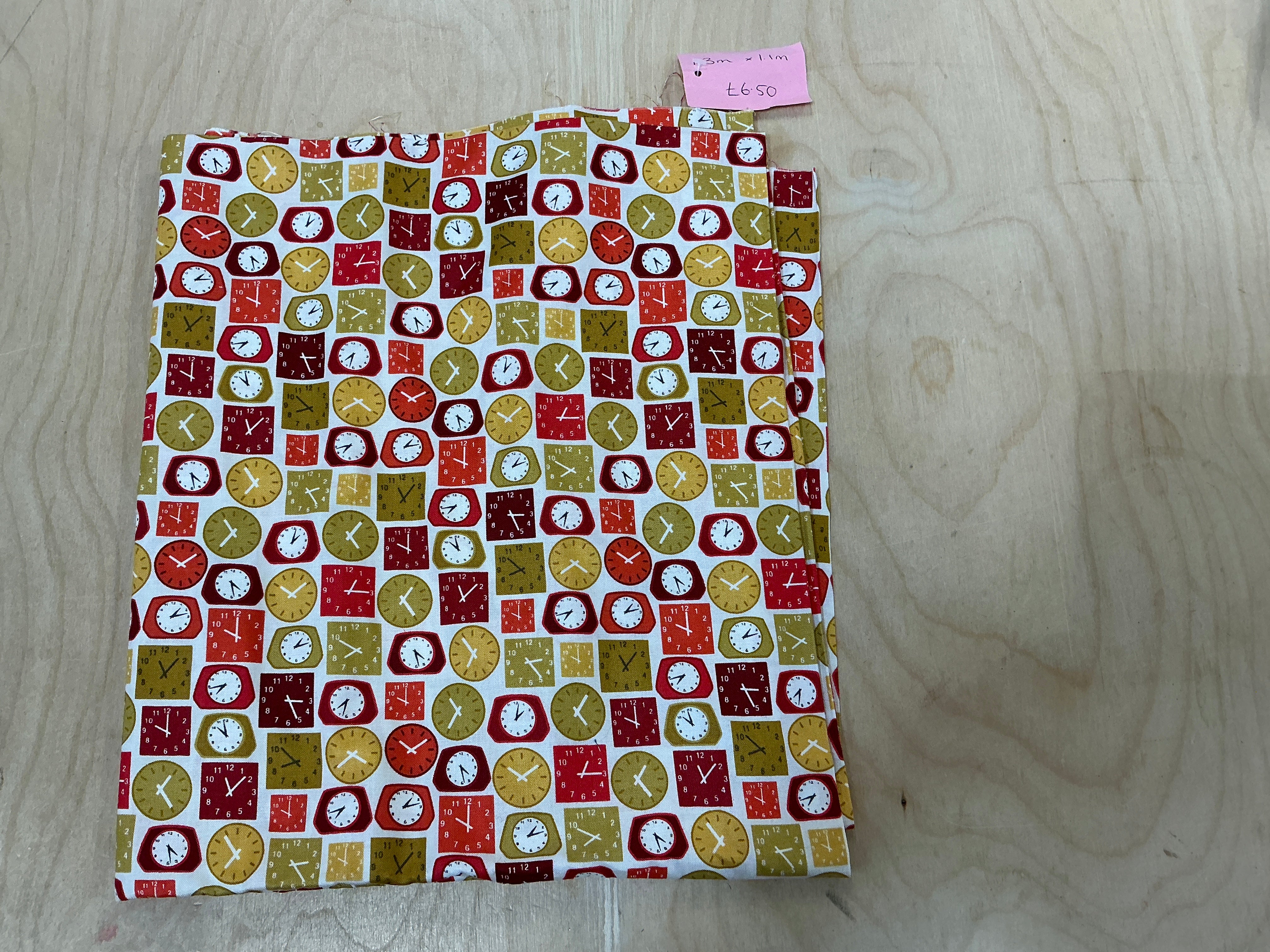 BOLT END  -  1.3 x 1.1m Clock Cotton