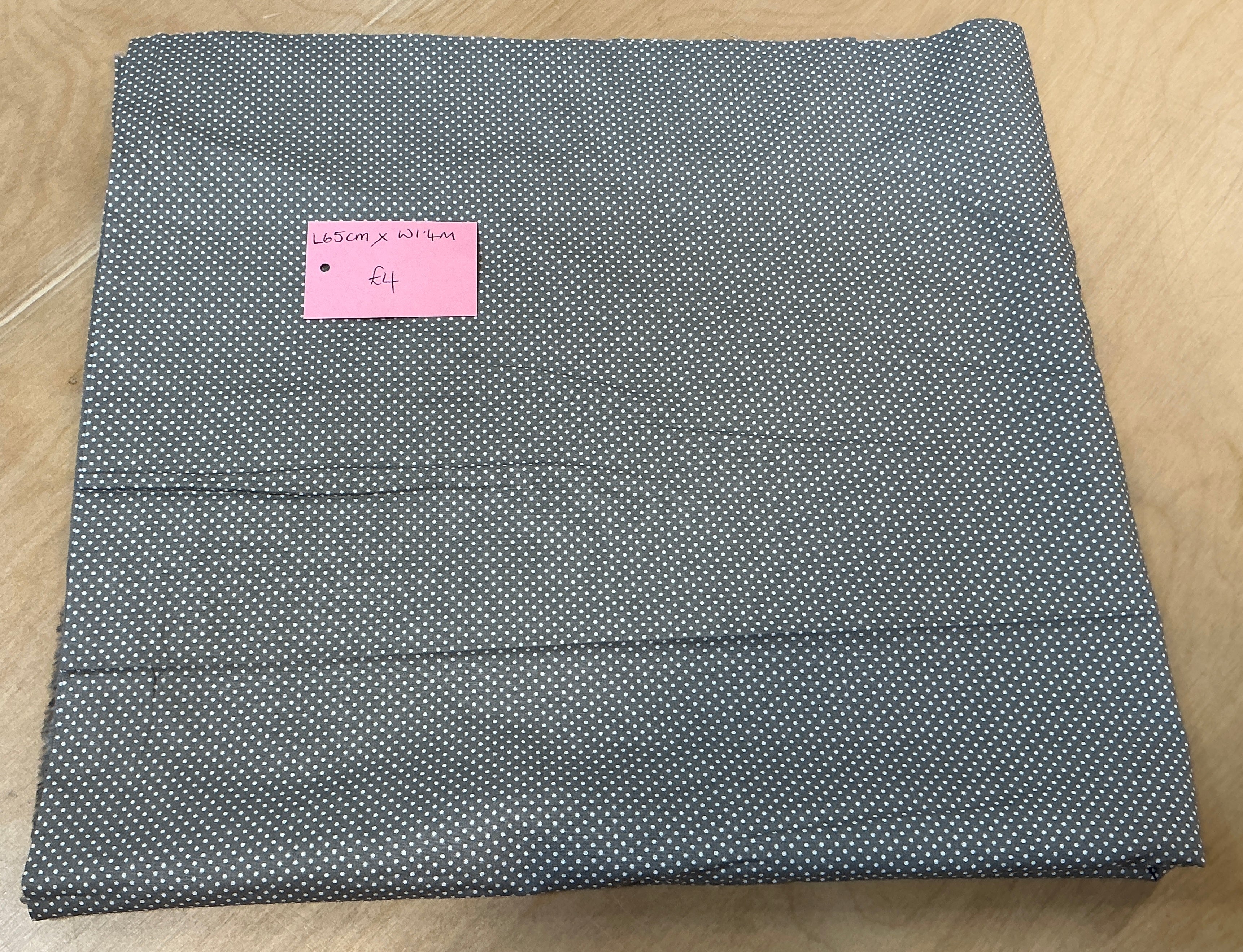 REMNANT - L65cm x W1.4M Spotty Cotton Grey