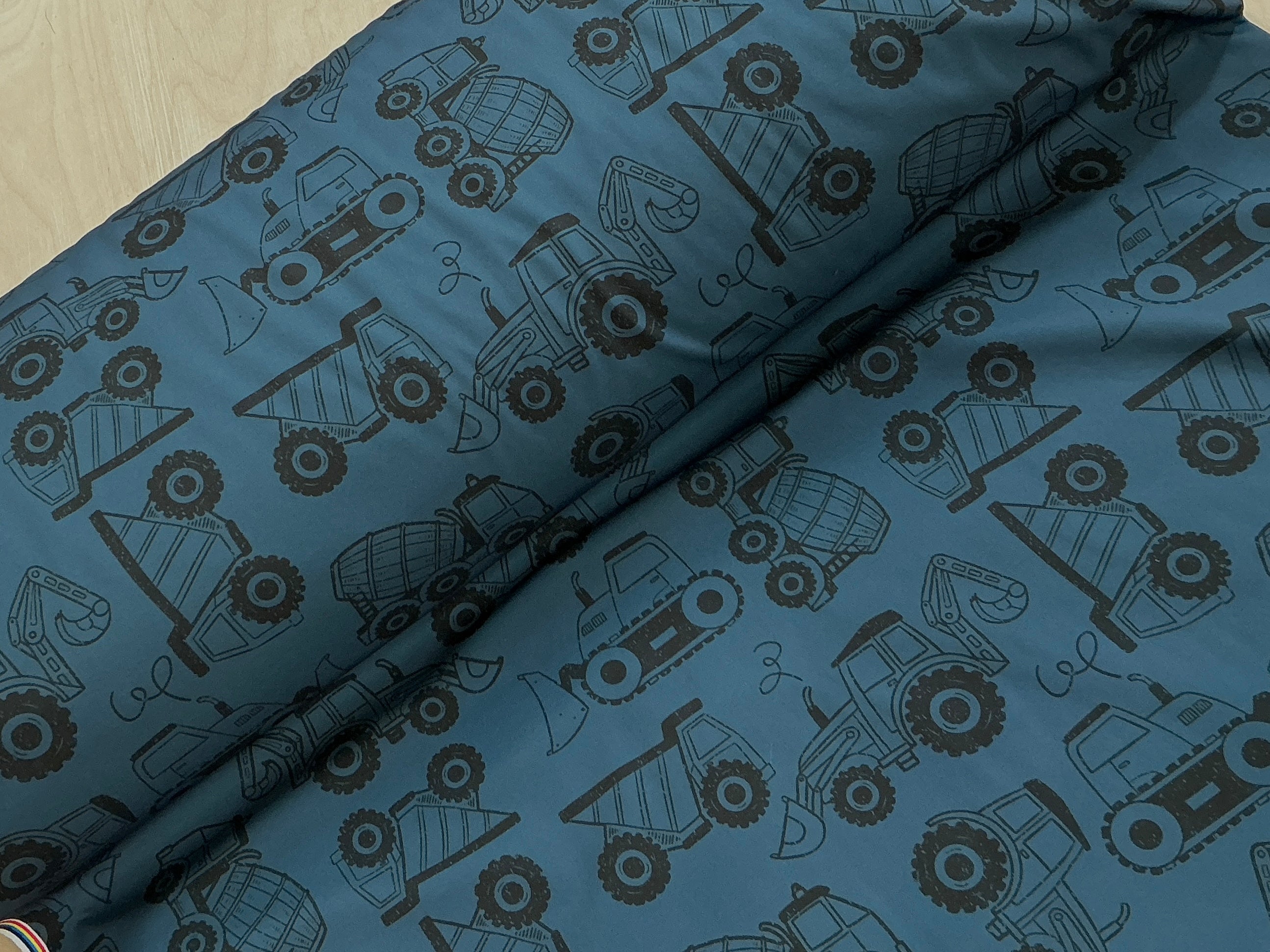 Construction Vehicles Softshell