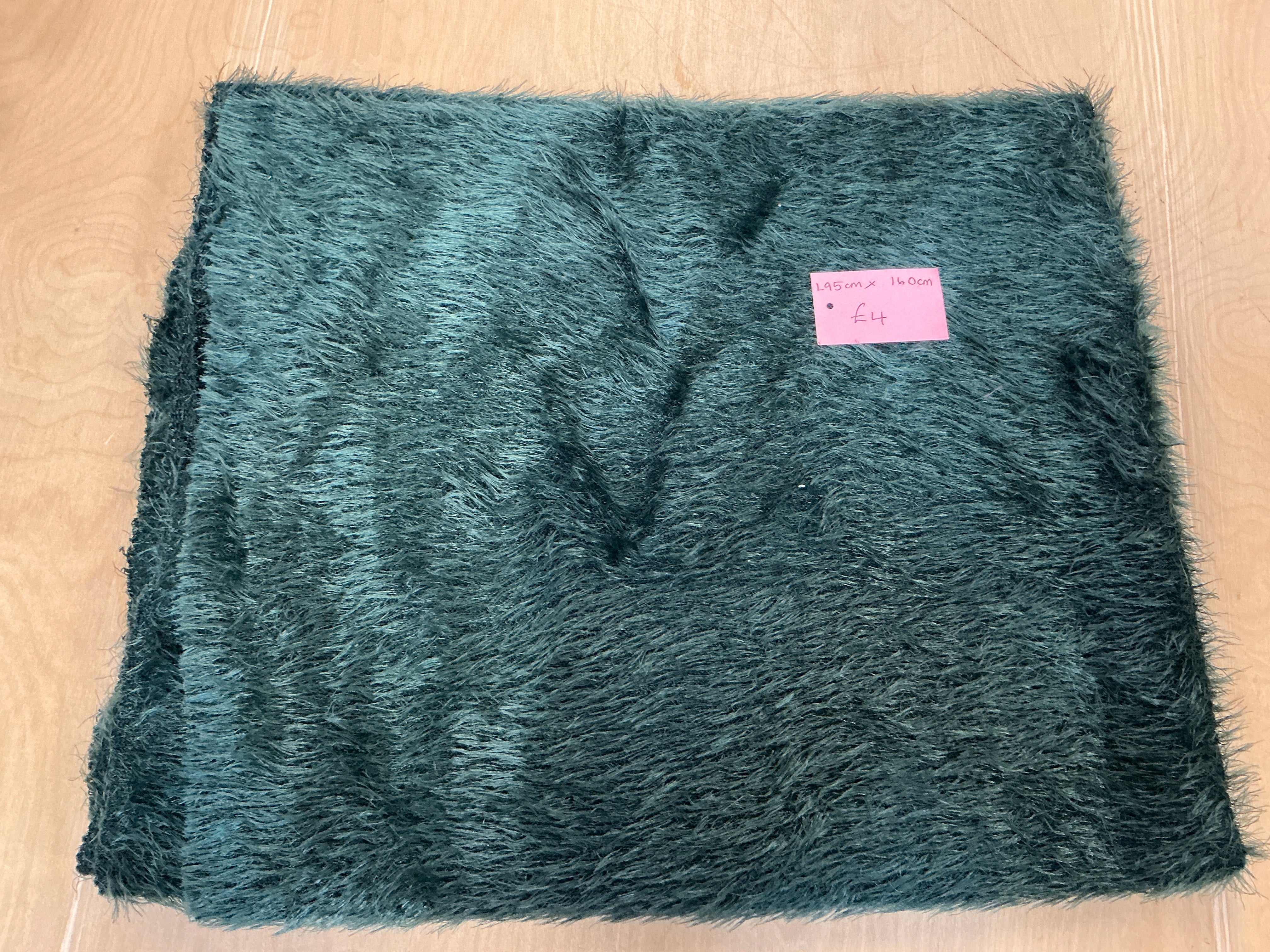 (REMNANT  - L95cm x W160cm Teal Faux Fur
