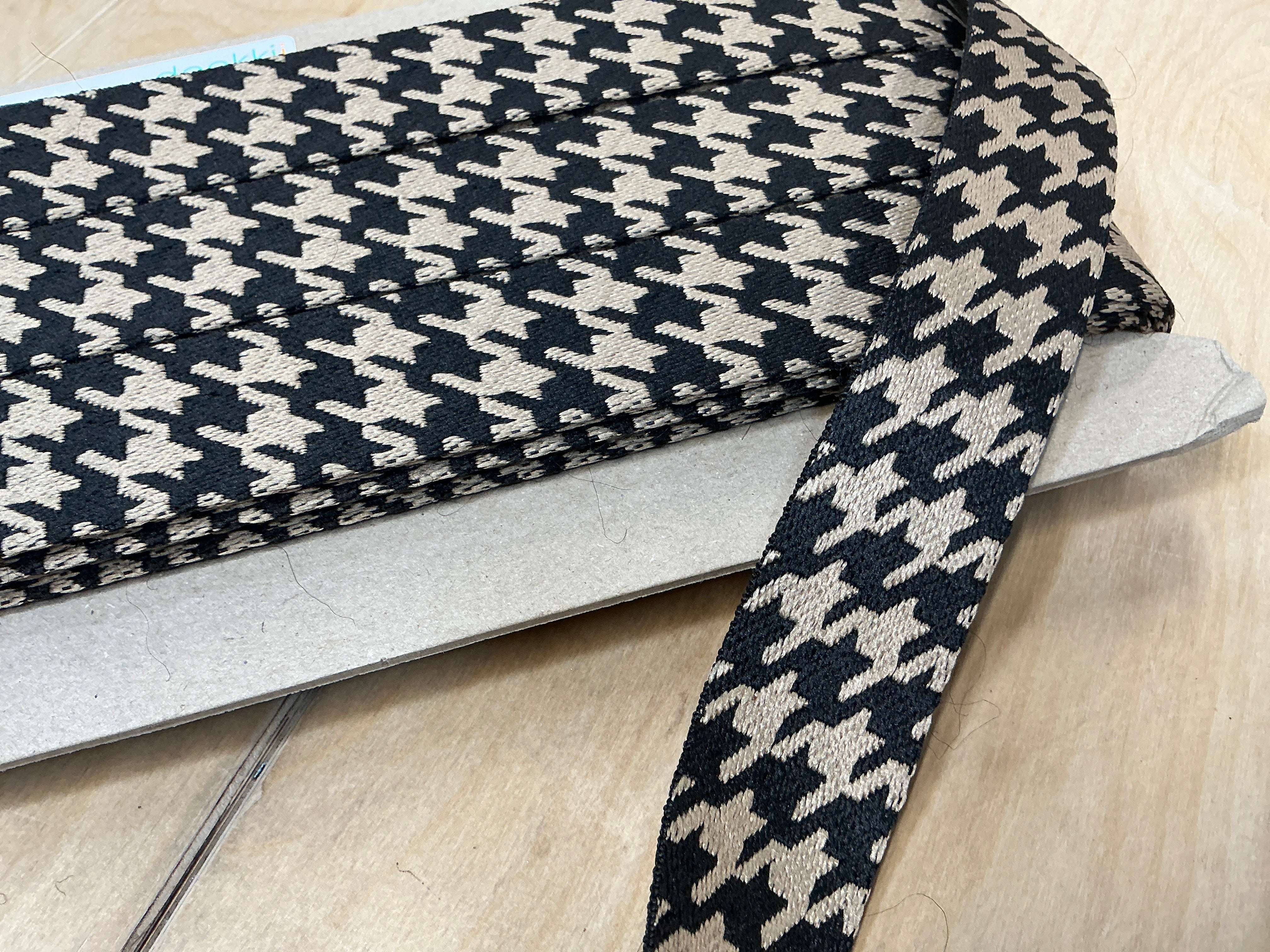 38mm Black and Gold Houndstooth Webbing Tape