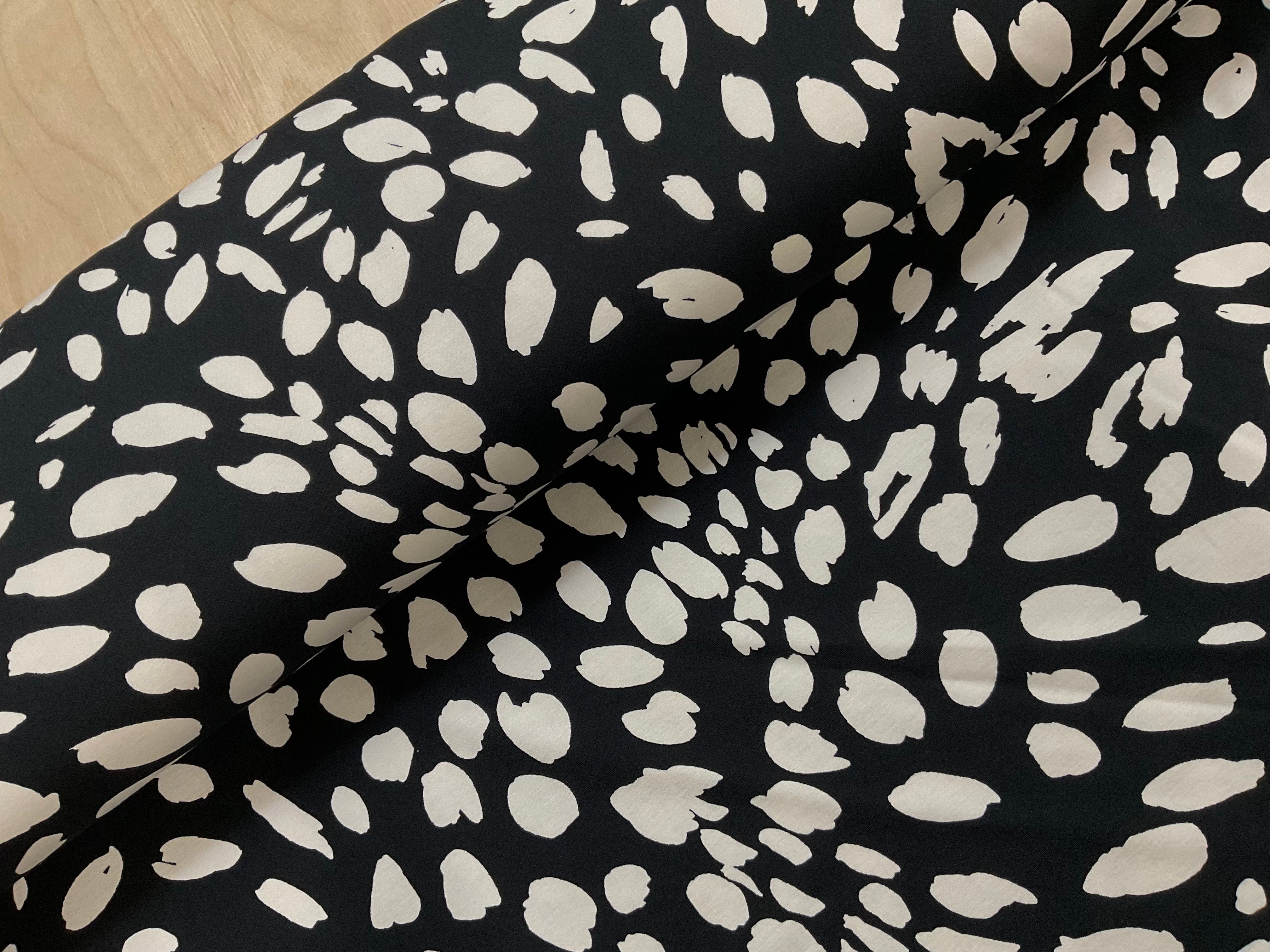 Black and White Dots Ponte Roma