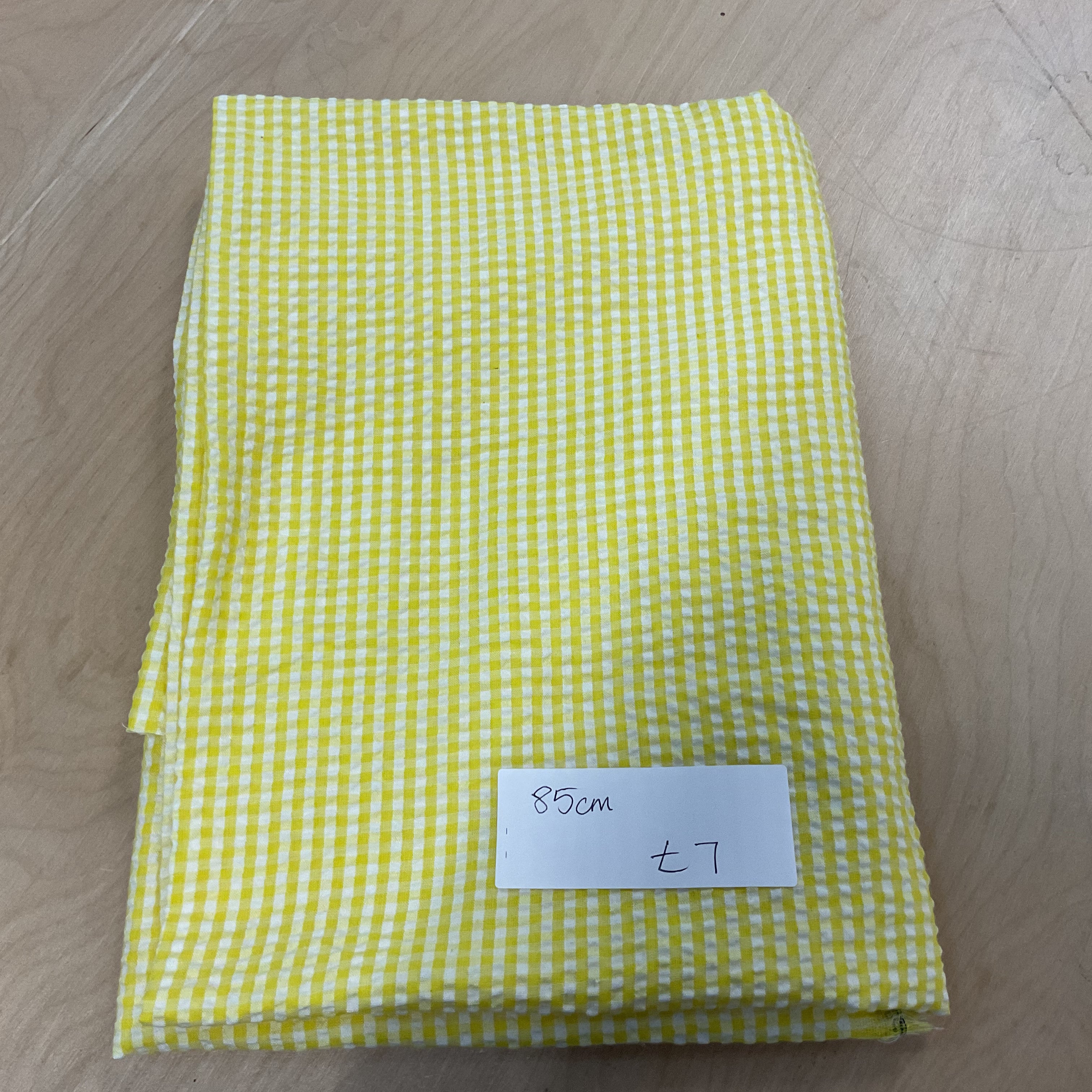 REMNANT  -  85cm yellow gingham seersucker