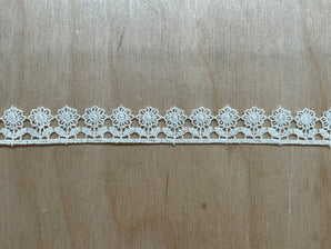 20mm Cream Flower Stem Trim