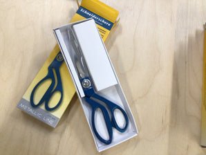 Kleiber 235mm dressmaking scissors - pink or blue
